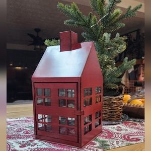 Little Red house 🏠 Christmas, Valentines decor